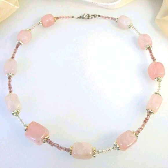 Vintage Jewelry - Vintage Pink Rose Quartz Necklace